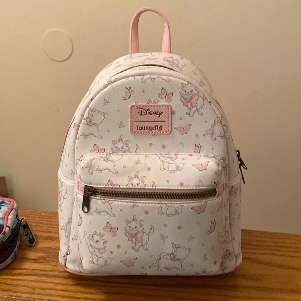 Disney loungefly backpack Marie cat